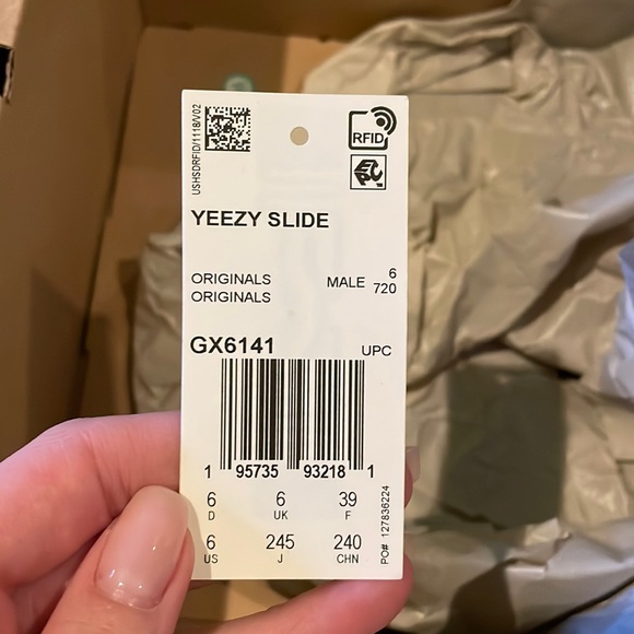 Yeezy Slide Soot - Picture 8 of 9